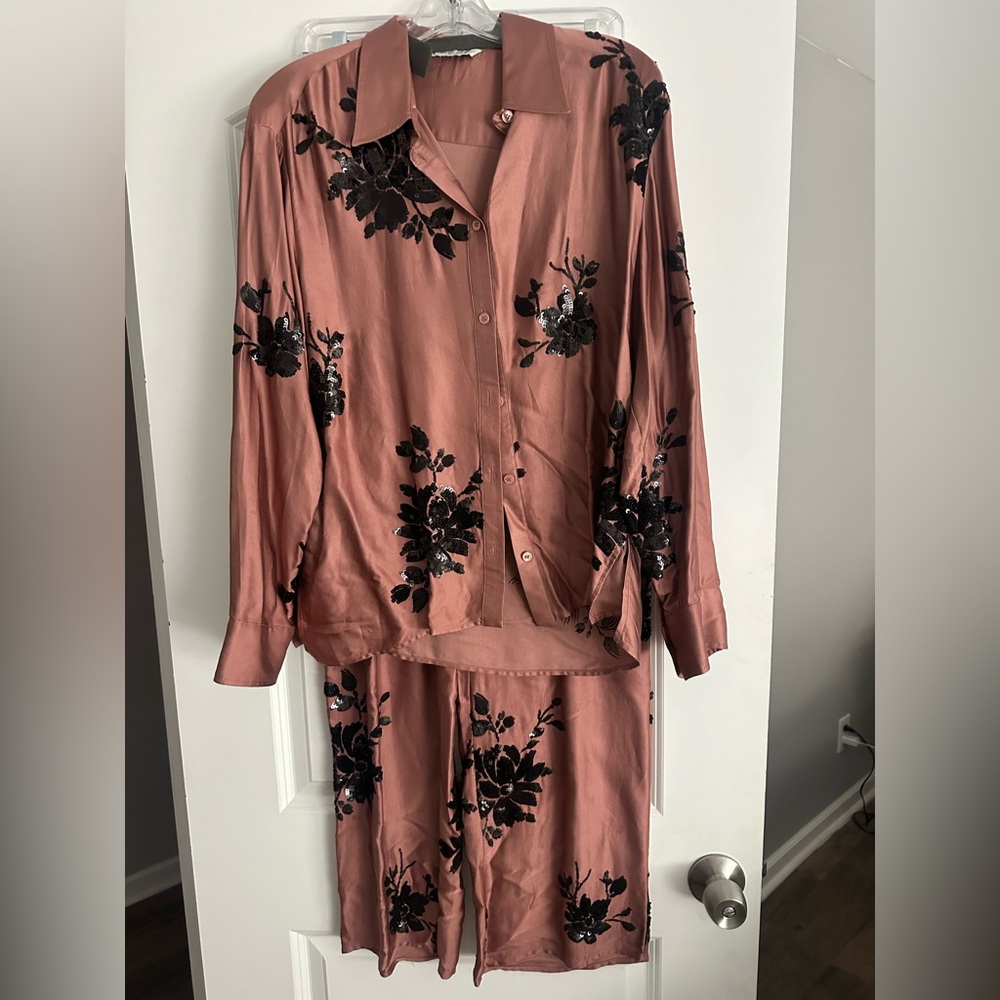 SILK TWO PIECE SET
